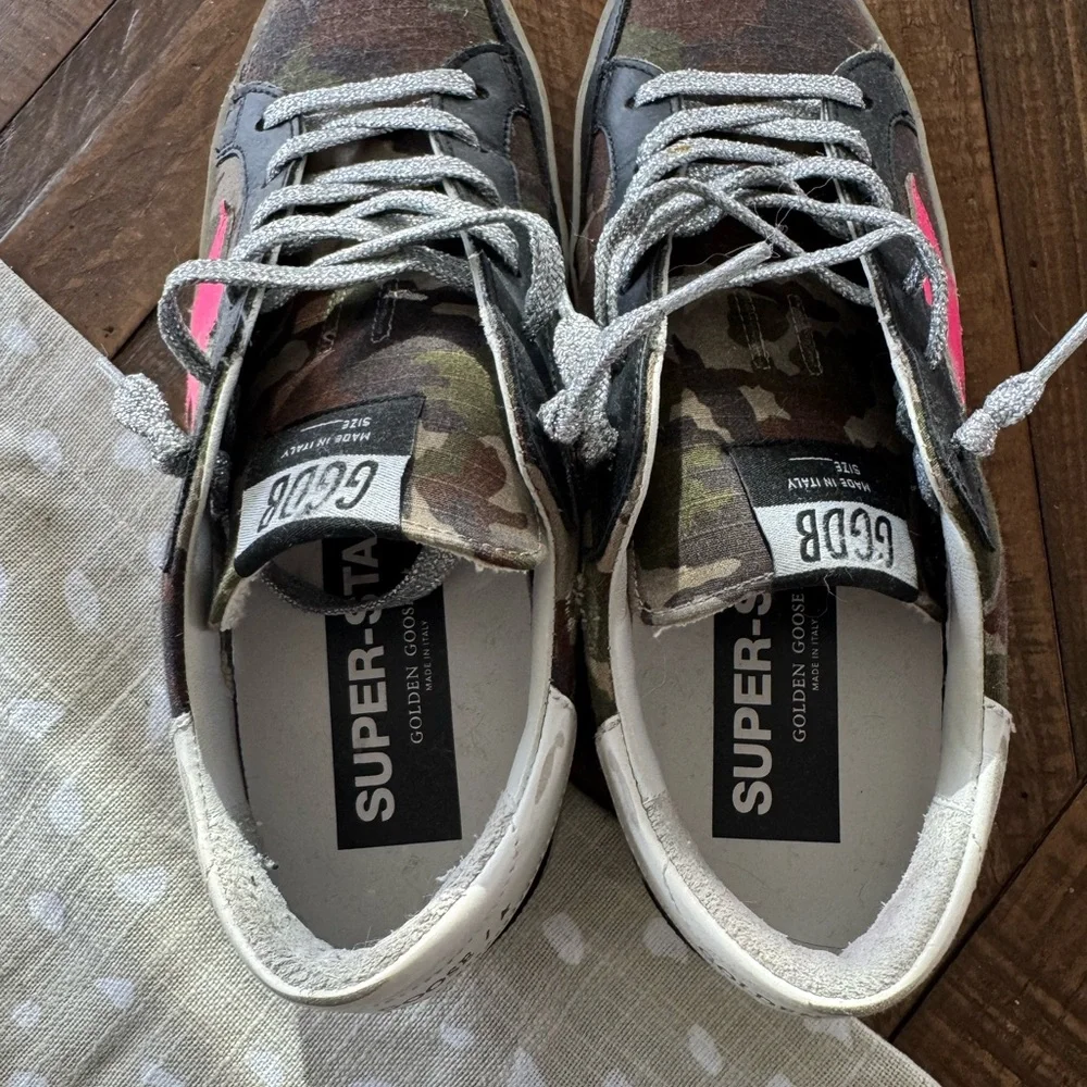Golden Goose Camo Sneakers with Pink Star - Picture 3 of 10